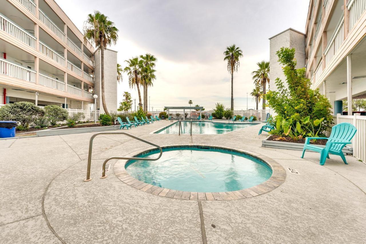 Beachfront With Pool Access! * Corpus Christi