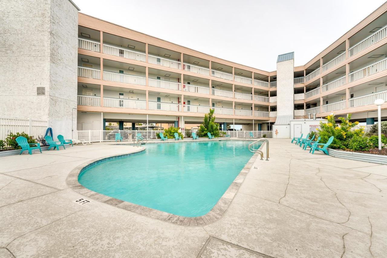 Apartment Beachfront With Pool Access! *