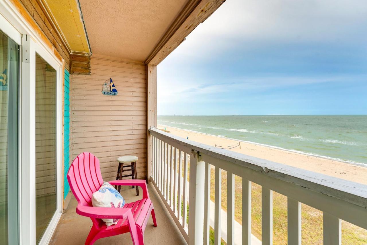 Apartment Beachfront With Pool Access! *